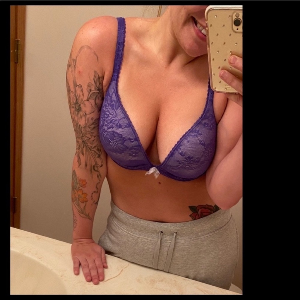 Victoria’s Secret Dark Purple Push-up Lace Bra 💜 - Picture 1 of 4